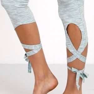 Onzie Ballerina Capri - Mint Heather - M/L